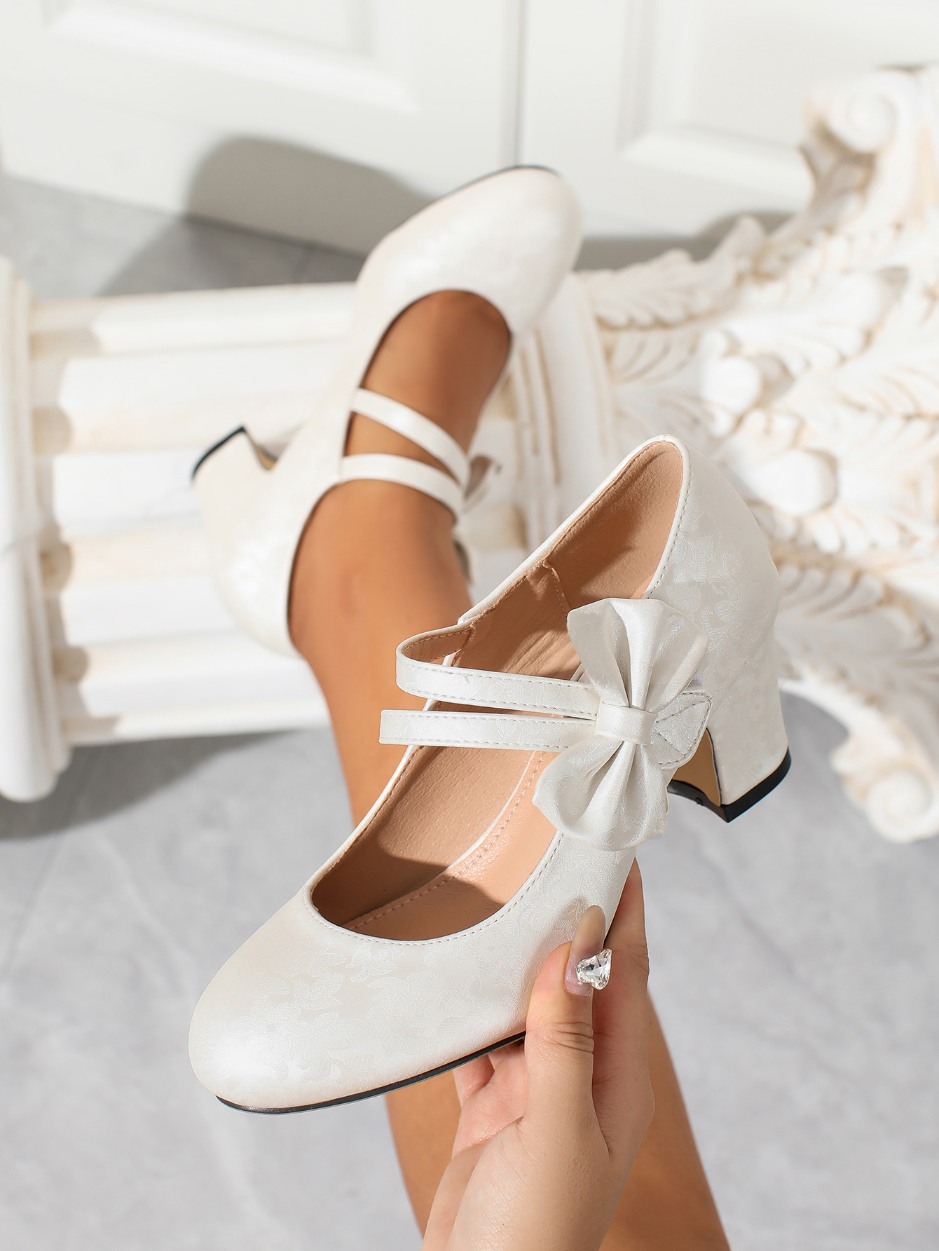 큰 사이즈 여성용 신발, 리본 장식 메리제인 청키 힐  - Women Formal Wear With Shoes 리뷰 및 가격